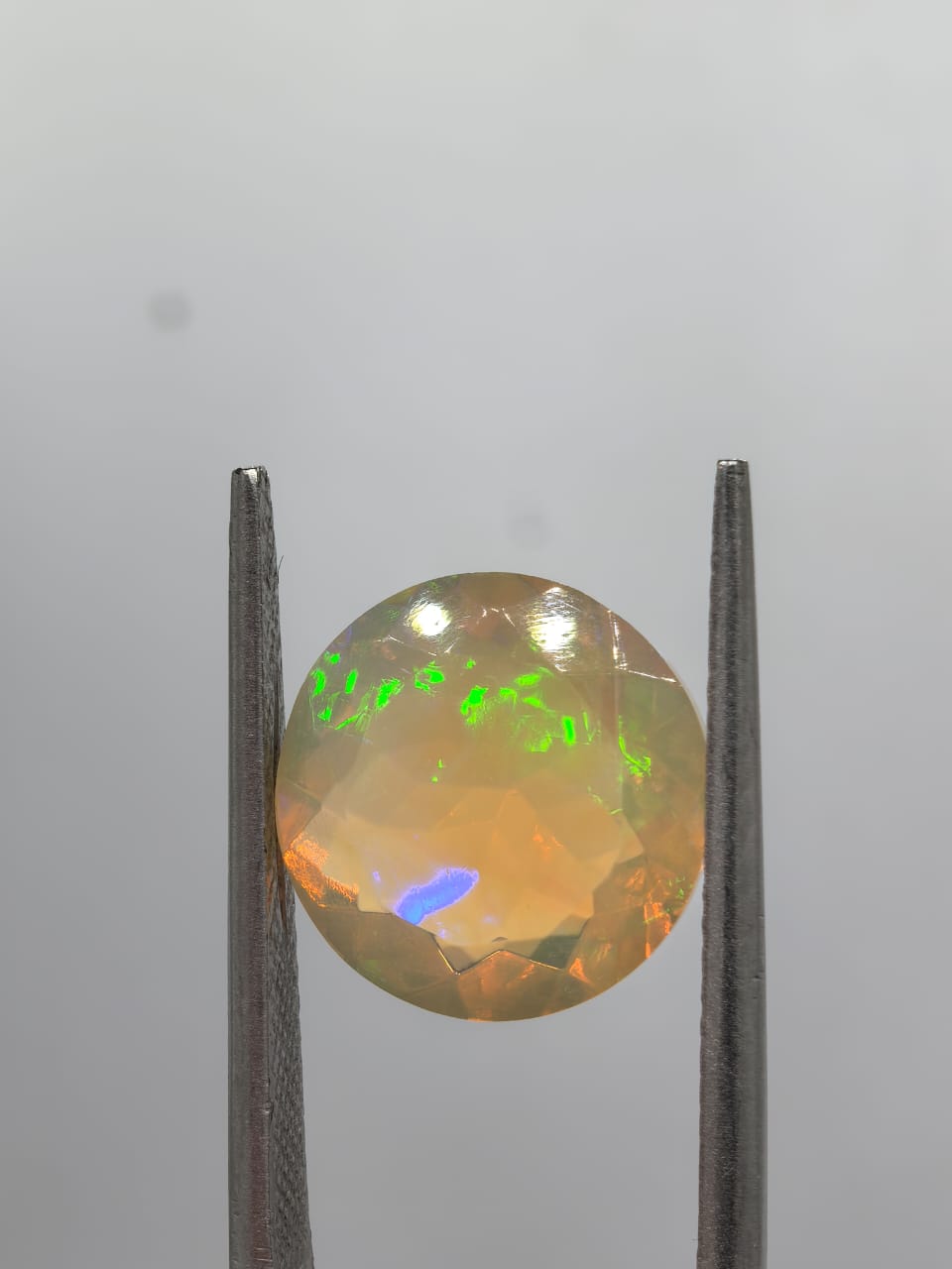 Ópalo circular de 3.15ct