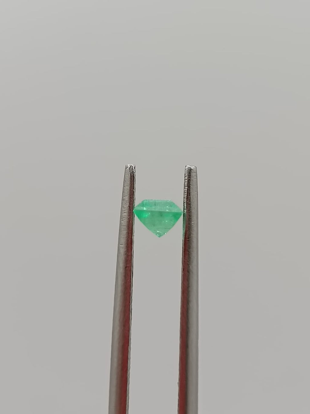 Esmeralda colombiana rectangular de 0.43ct