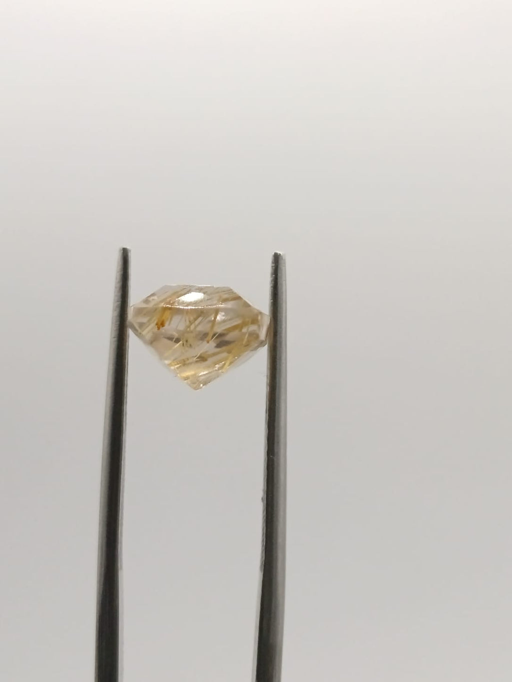 Cuarzo rutilado rectangular de 5.72ct