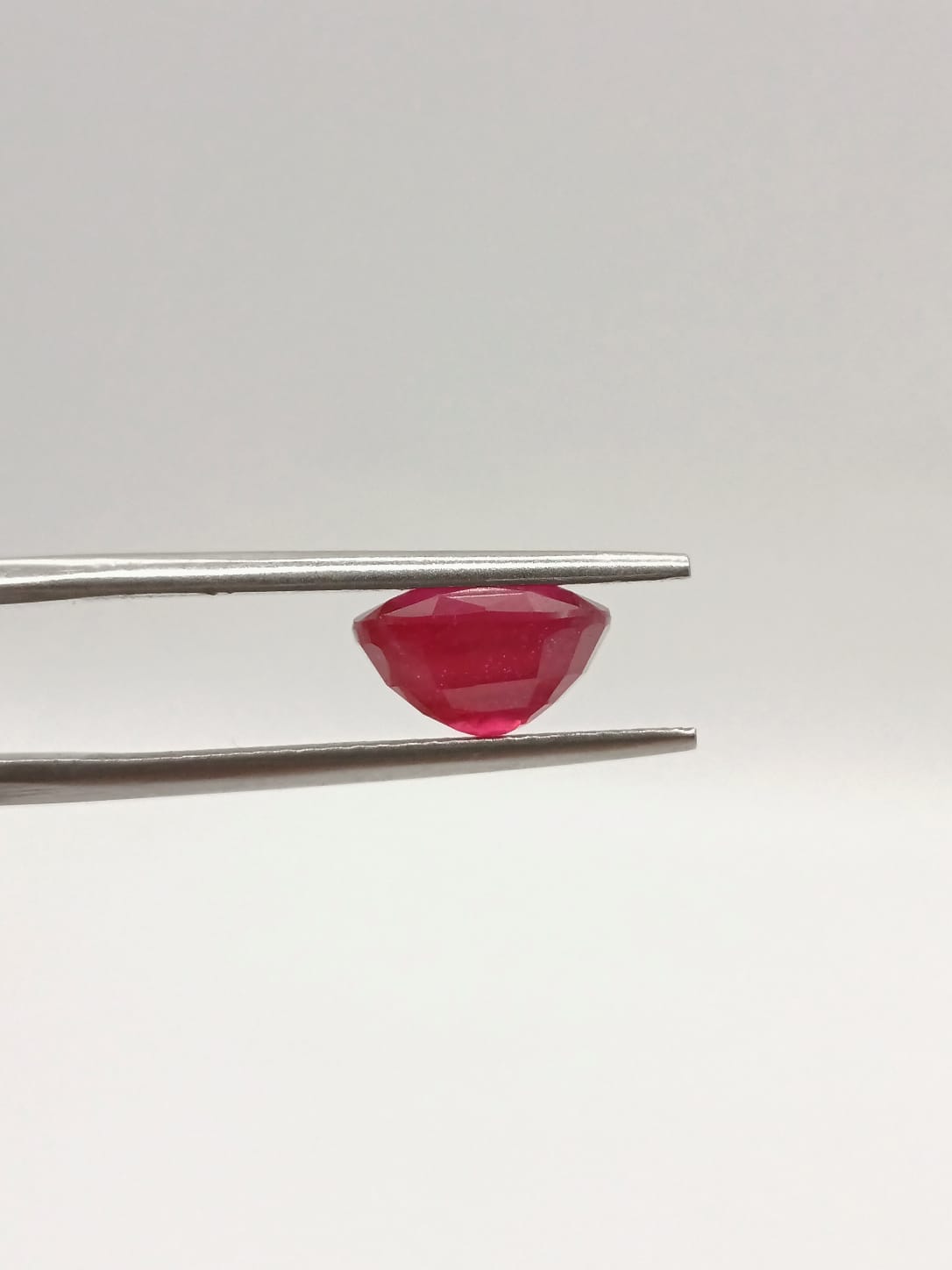 Rubí ovalado de 3.12ct