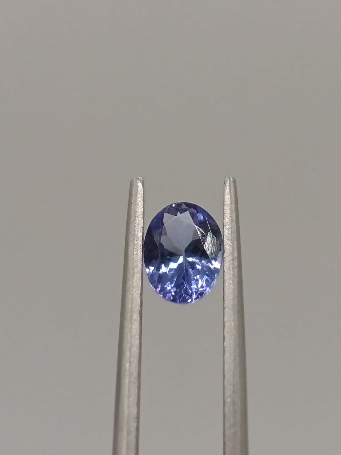 Tanzanita ovalada de 0.79ct
