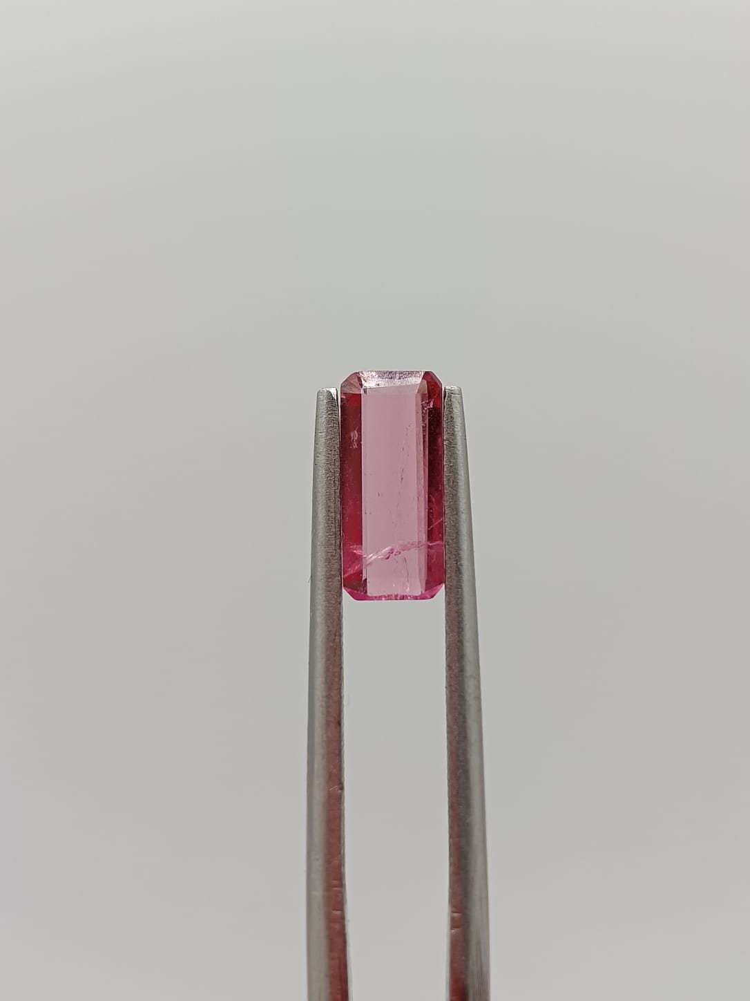 Turmalina rosa rectangular de 0.82ct