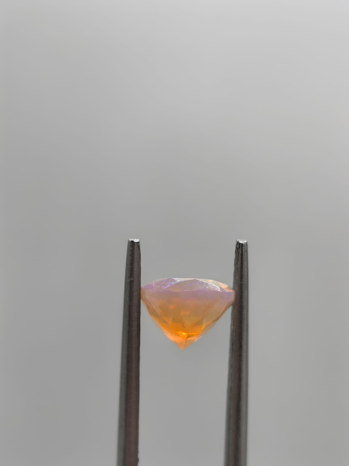 Ópalo ovalado de 1.37ct
