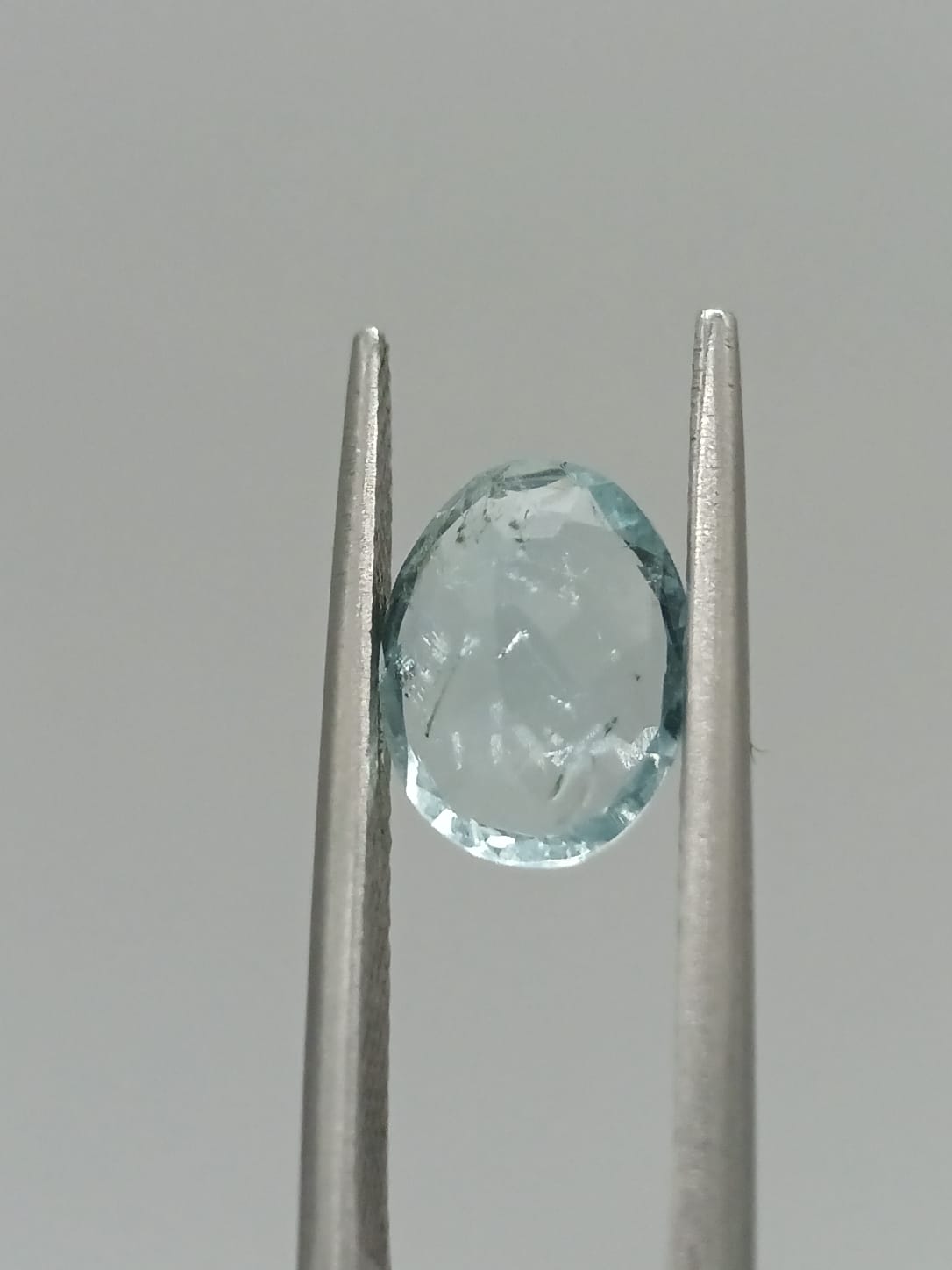 Aguamarina ovalada de 1.65ct