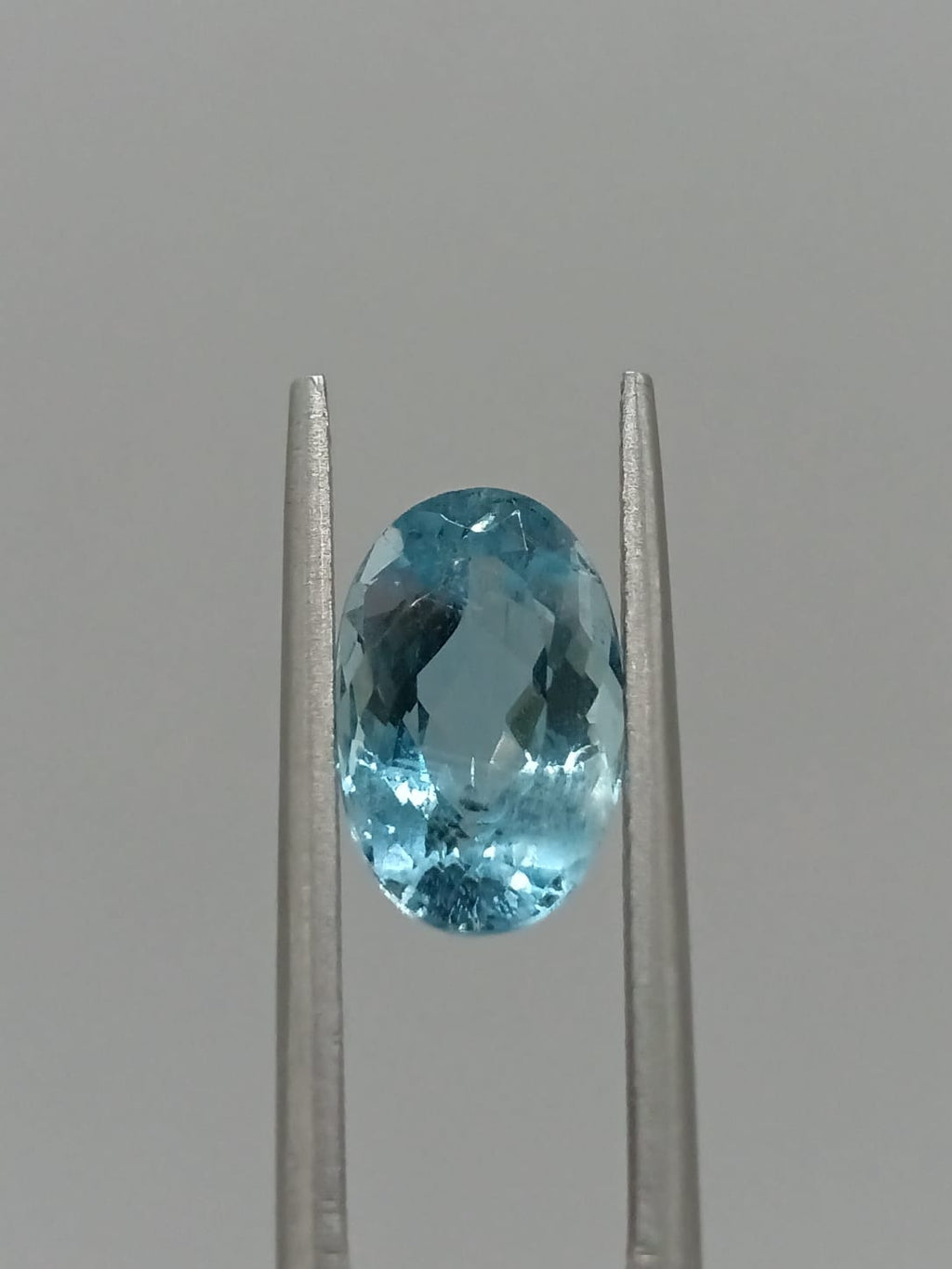 Aguamarina ovalada de 2.38ct