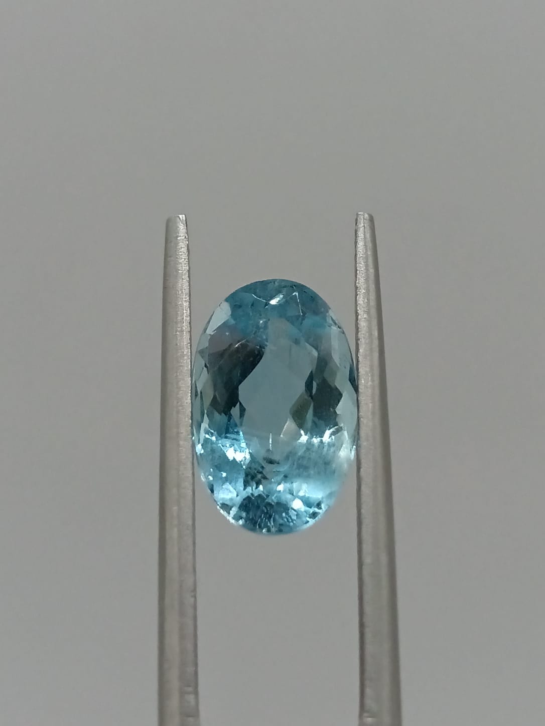 Aguamarina ovalada de 2.38ct