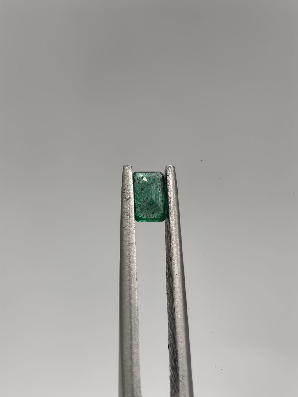 Esmeralda colombiana rectangular de 0.24ct