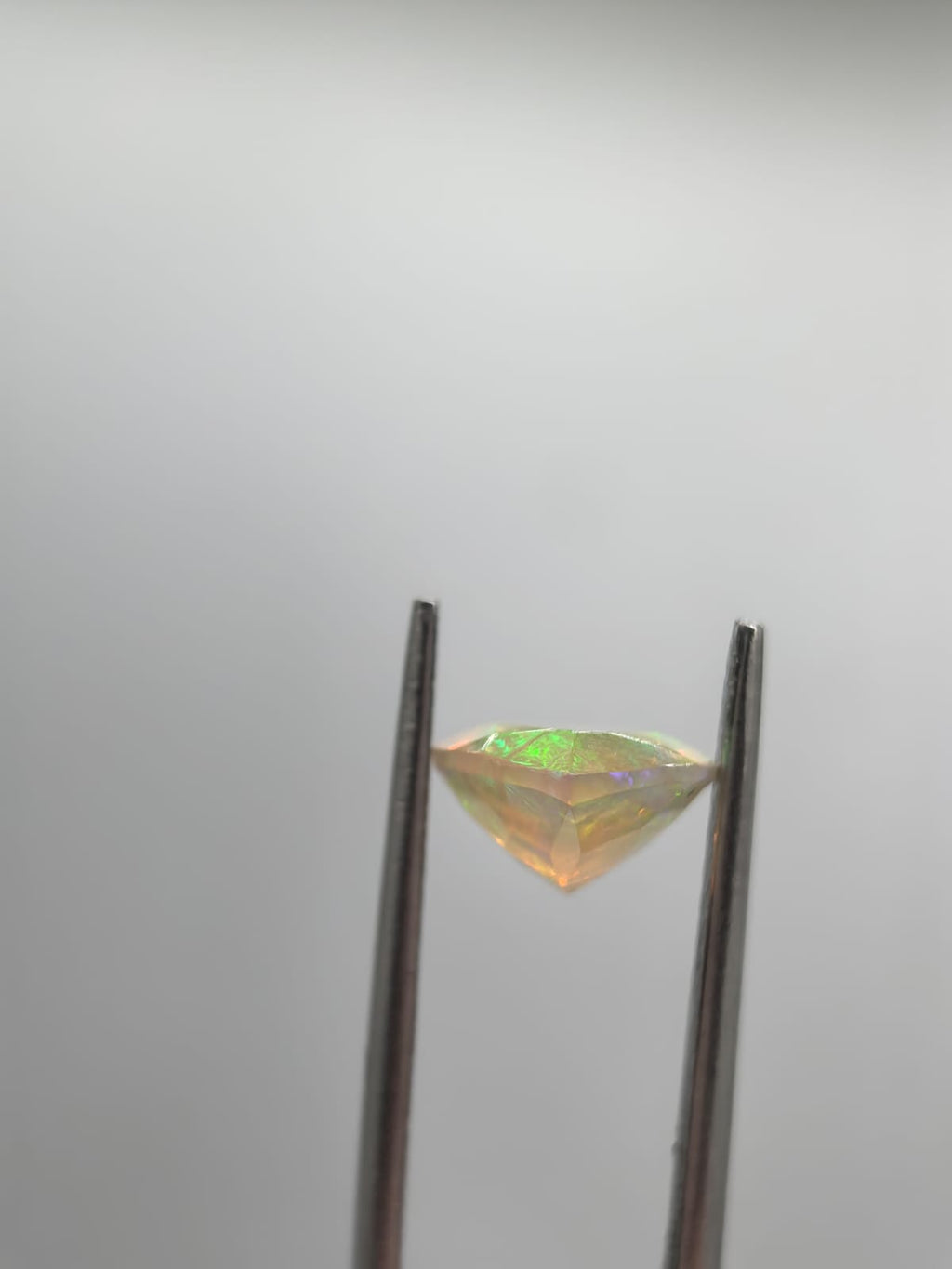 Ópalo forma de gota de 1.83ct