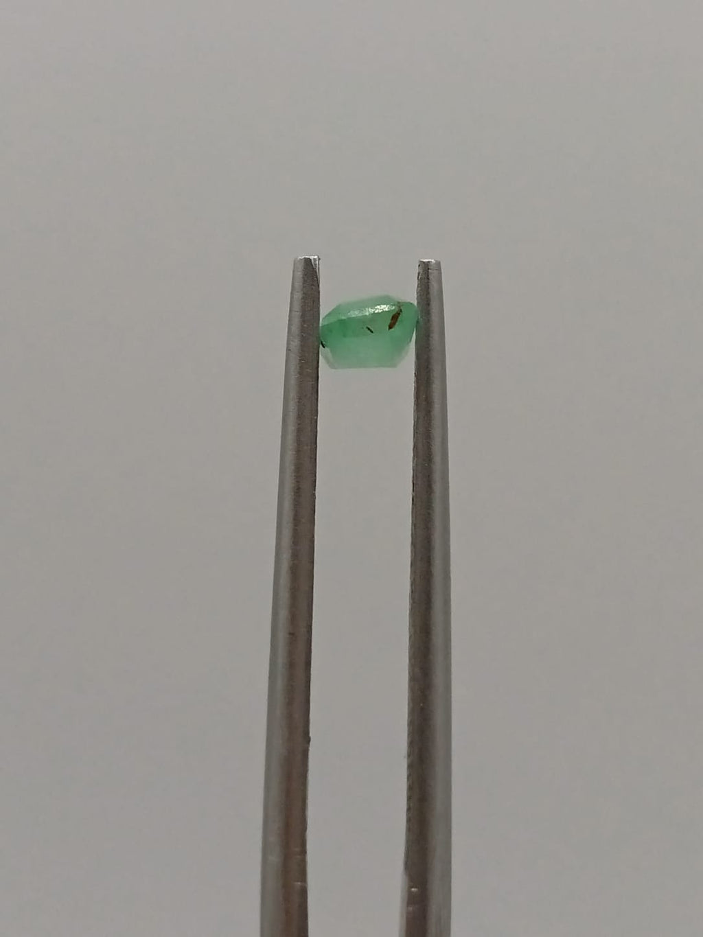Esmeralda brasileña rectangular de 0.30ct