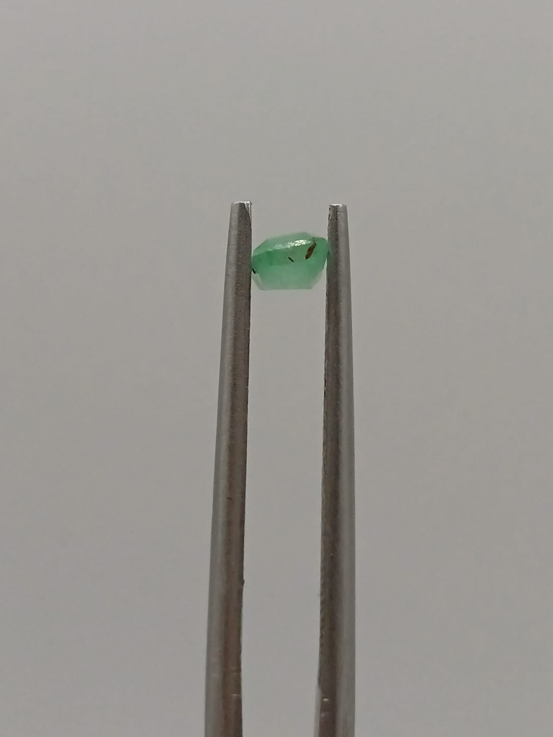 Esmeralda brasileña rectangular de 0.30ct
