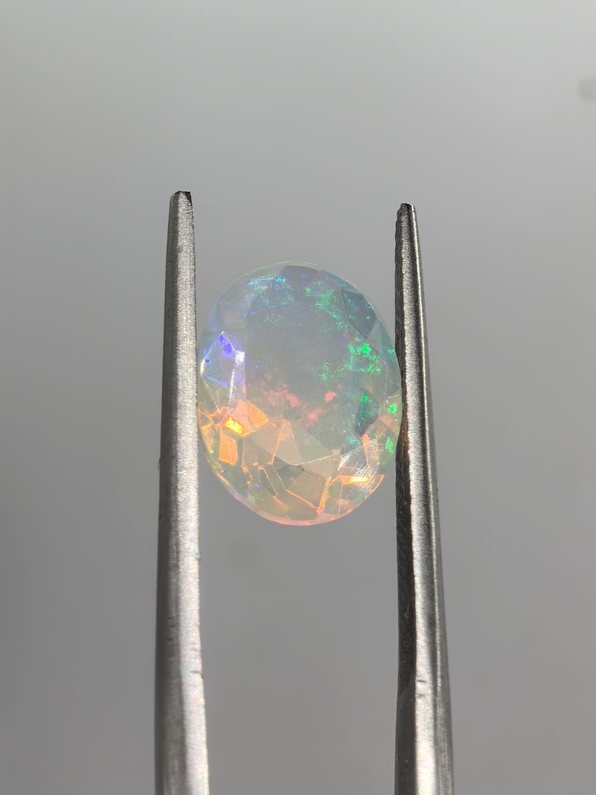 Ópalo ovalado de 1.98ct