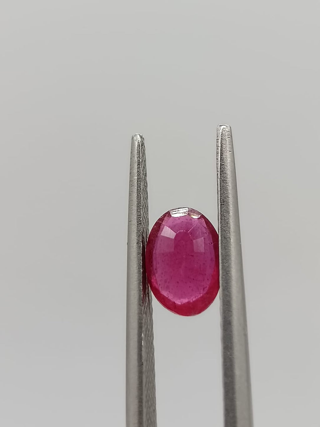 Rubí ovalado de 0.89ct