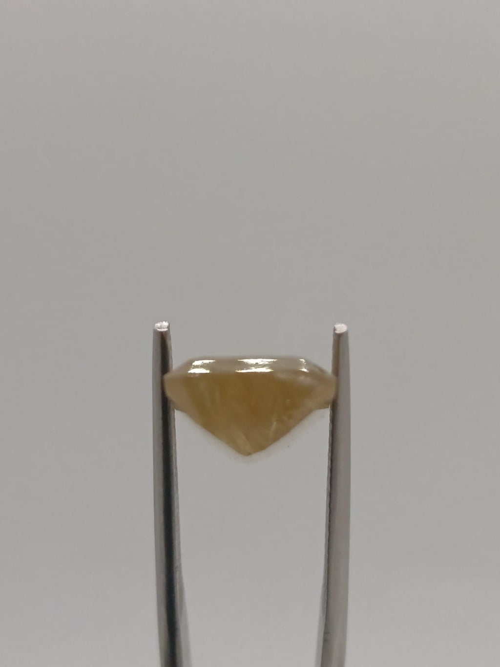 Cuarzo rutilado rectangular de 7.06ct