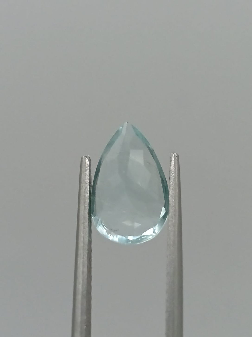 Aguamarina forma de gota de 2.32ct