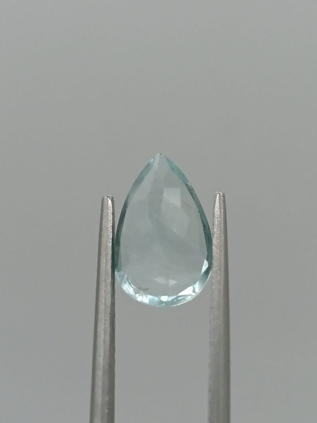 Aguamarina forma de gota de 2.32ct