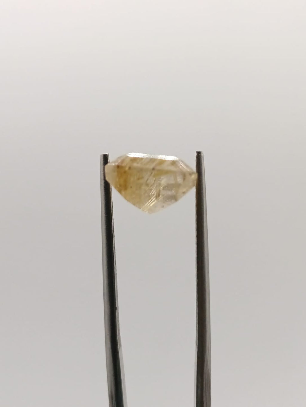 Cuarzo rutilado rectangular de 6.11ct