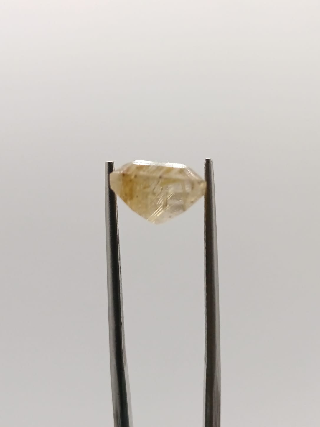 Cuarzo rutilado rectangular de 6.11ct