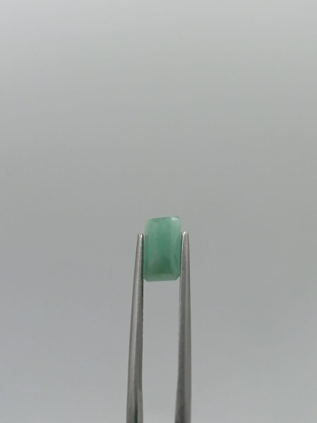 Esmeralda brasileña rectangular de  1.27ct