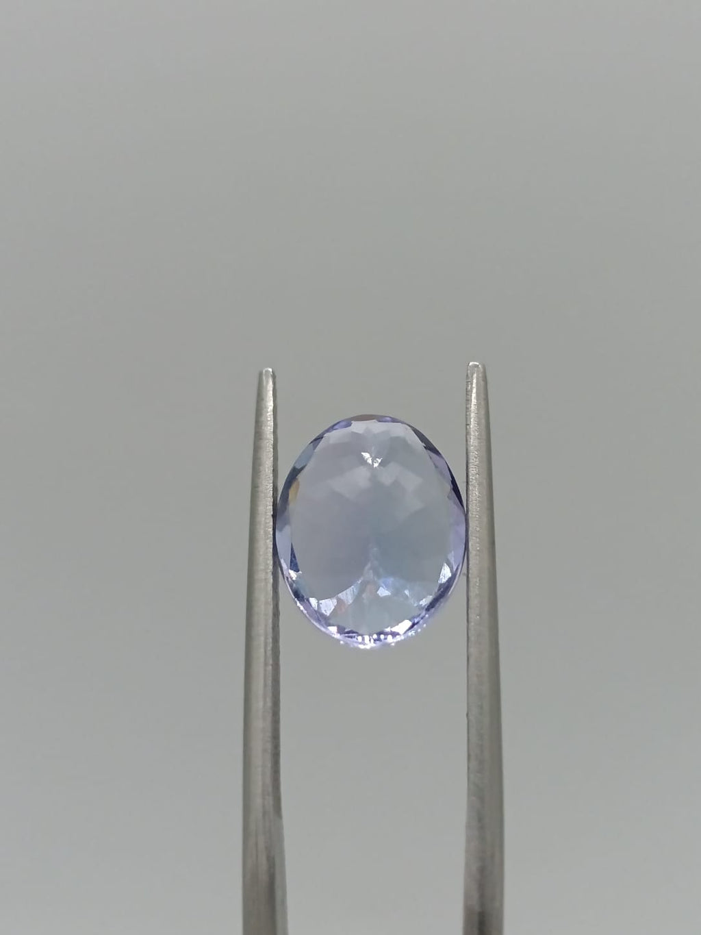Tanzanita ovalada de 4.01ct