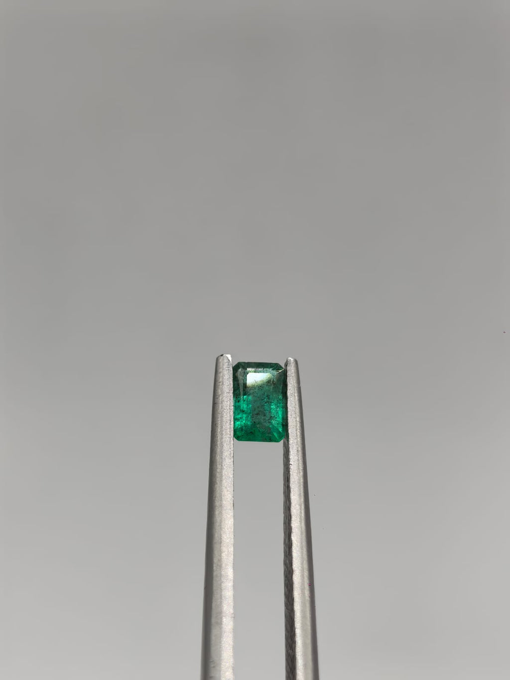 Esmeralda colombiana rectangular de 0.24ct