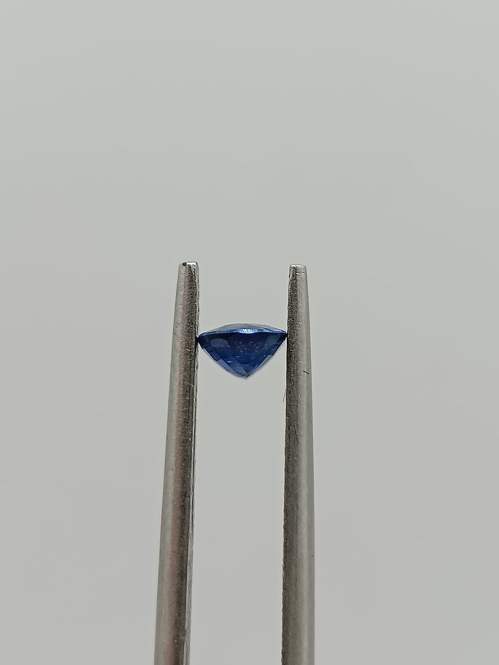 Zafiro ovalado de 0.46ct
