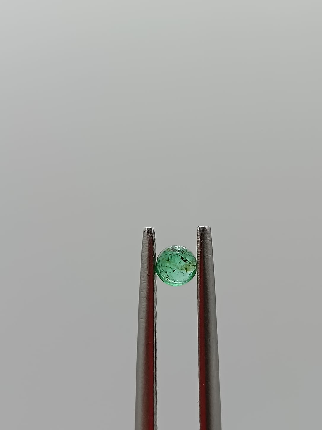 Esmeralda colombiana circular de 0.08ct