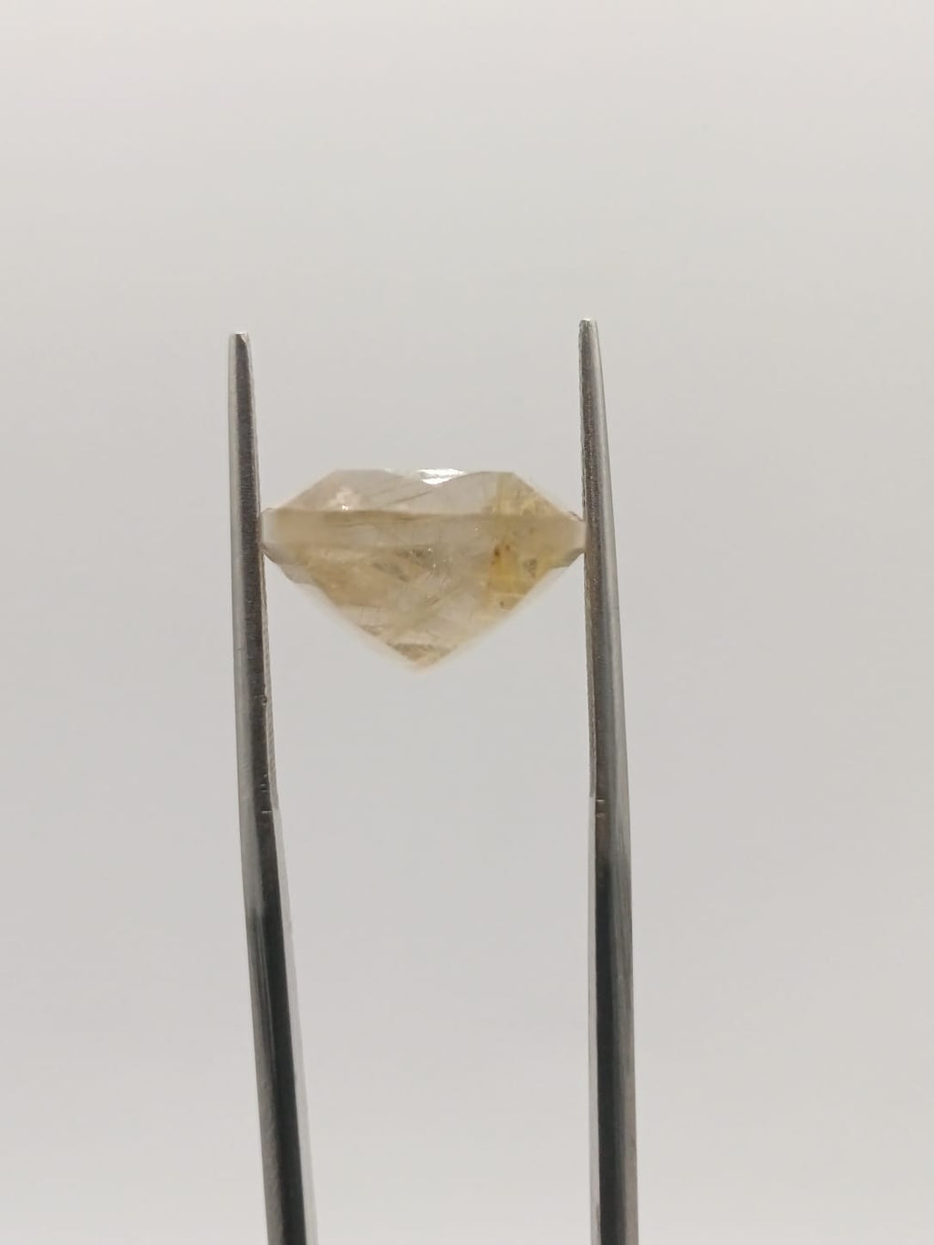 Cuarzo rutilado rectangular de 15.63ct