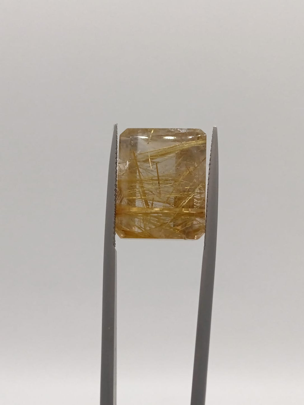 Cuarzo rutilado rectangular de 18.22ct