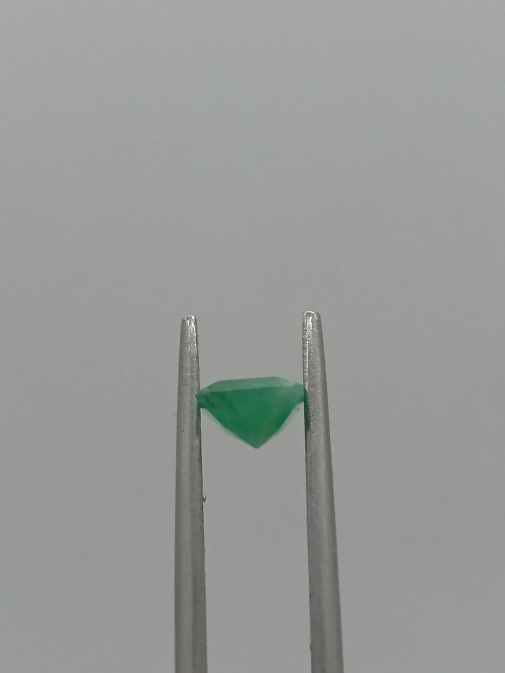 Esmeralda brasileña cuadrada de 0.60ct