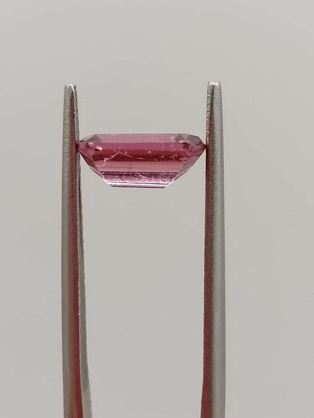 Turmalina rosa rectangular de 1.38ct