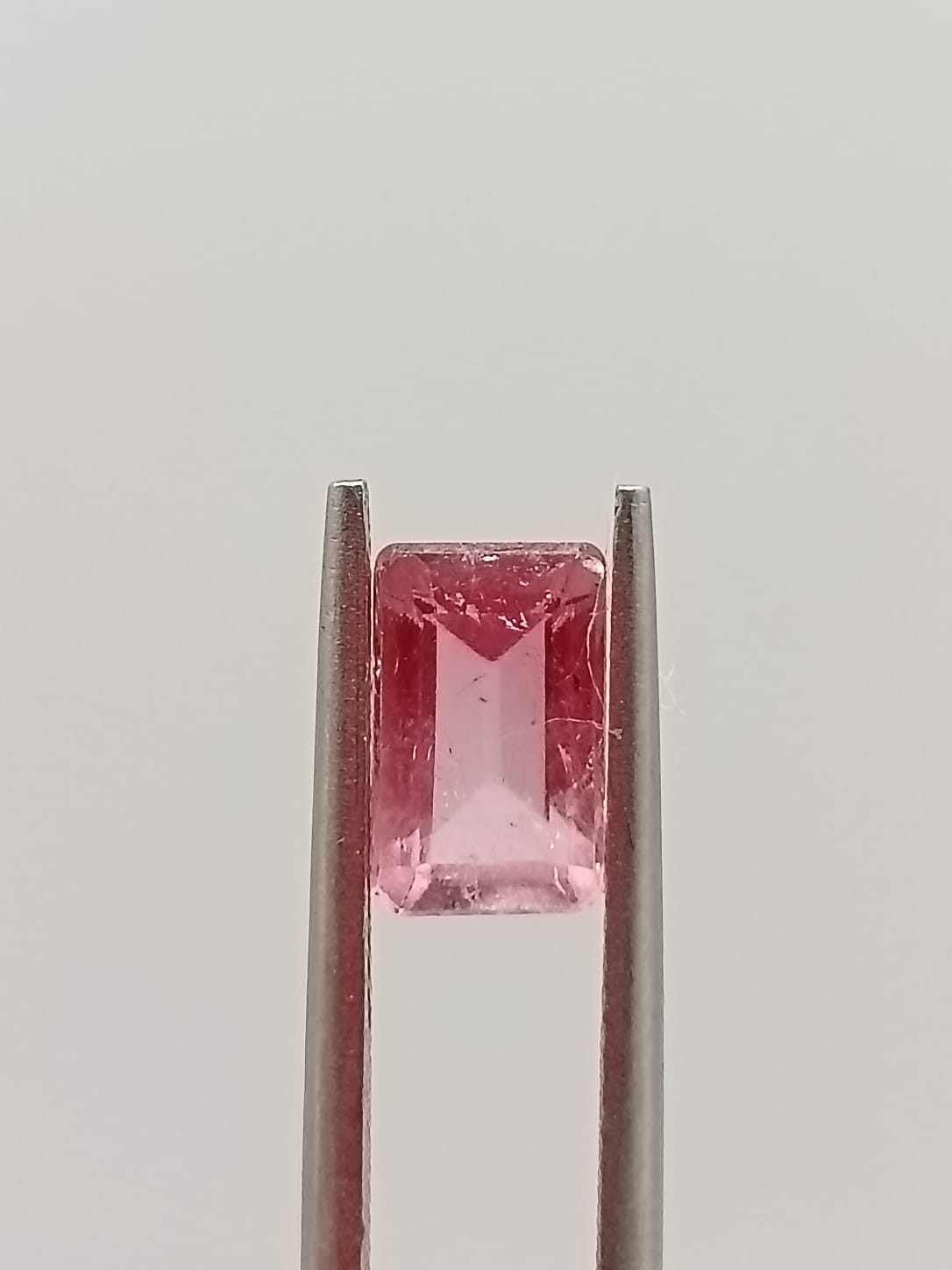 Turmalina rosa rectangular de 1.43ct