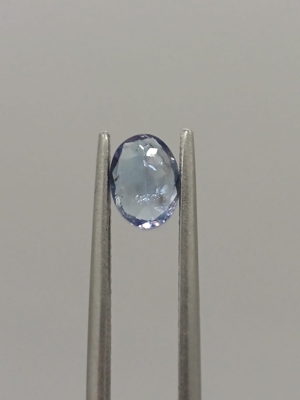 Tanzanita ovalada de 0.87ct