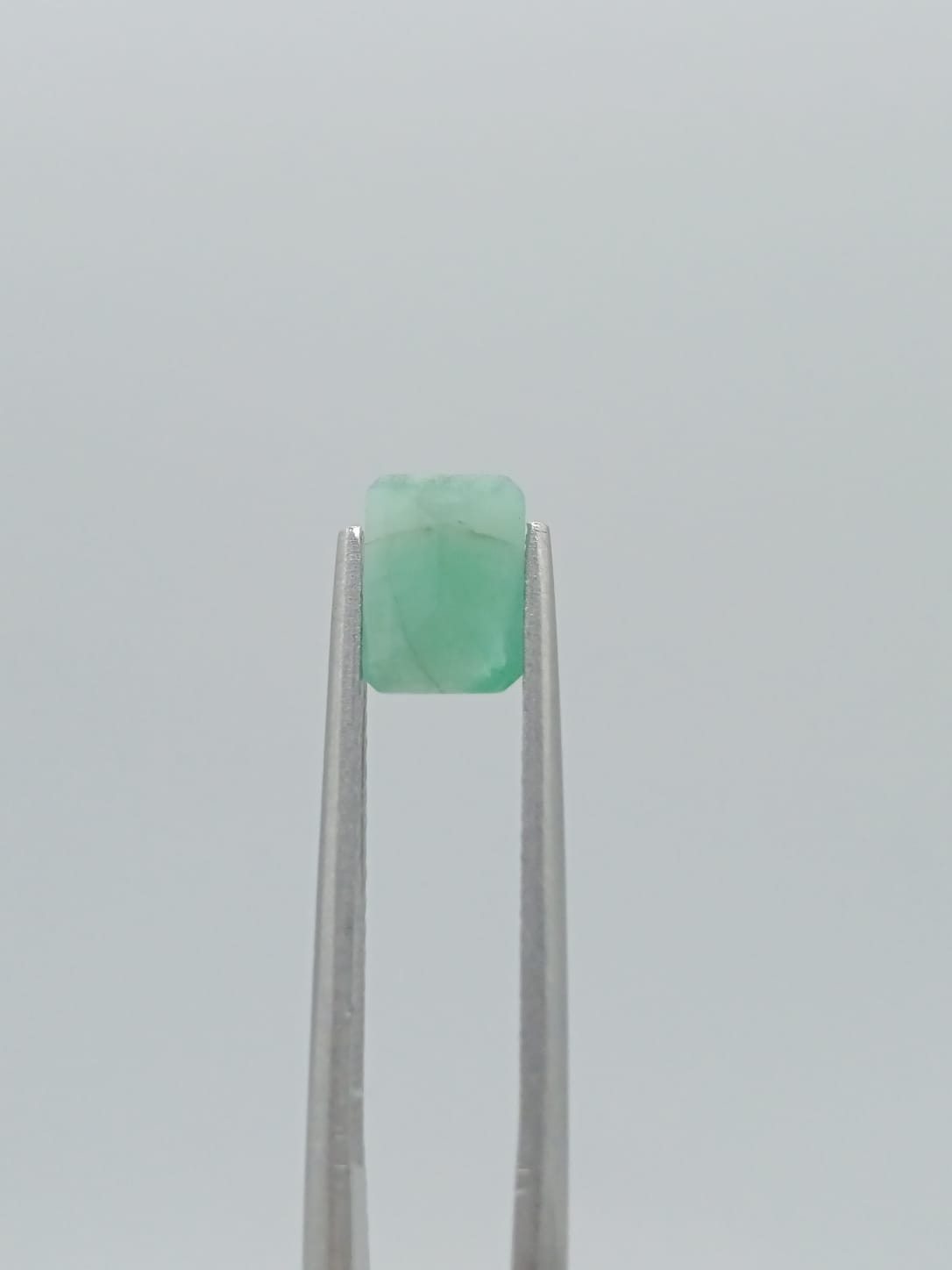 Esmeralda brasileña rectangular de 0.97ct