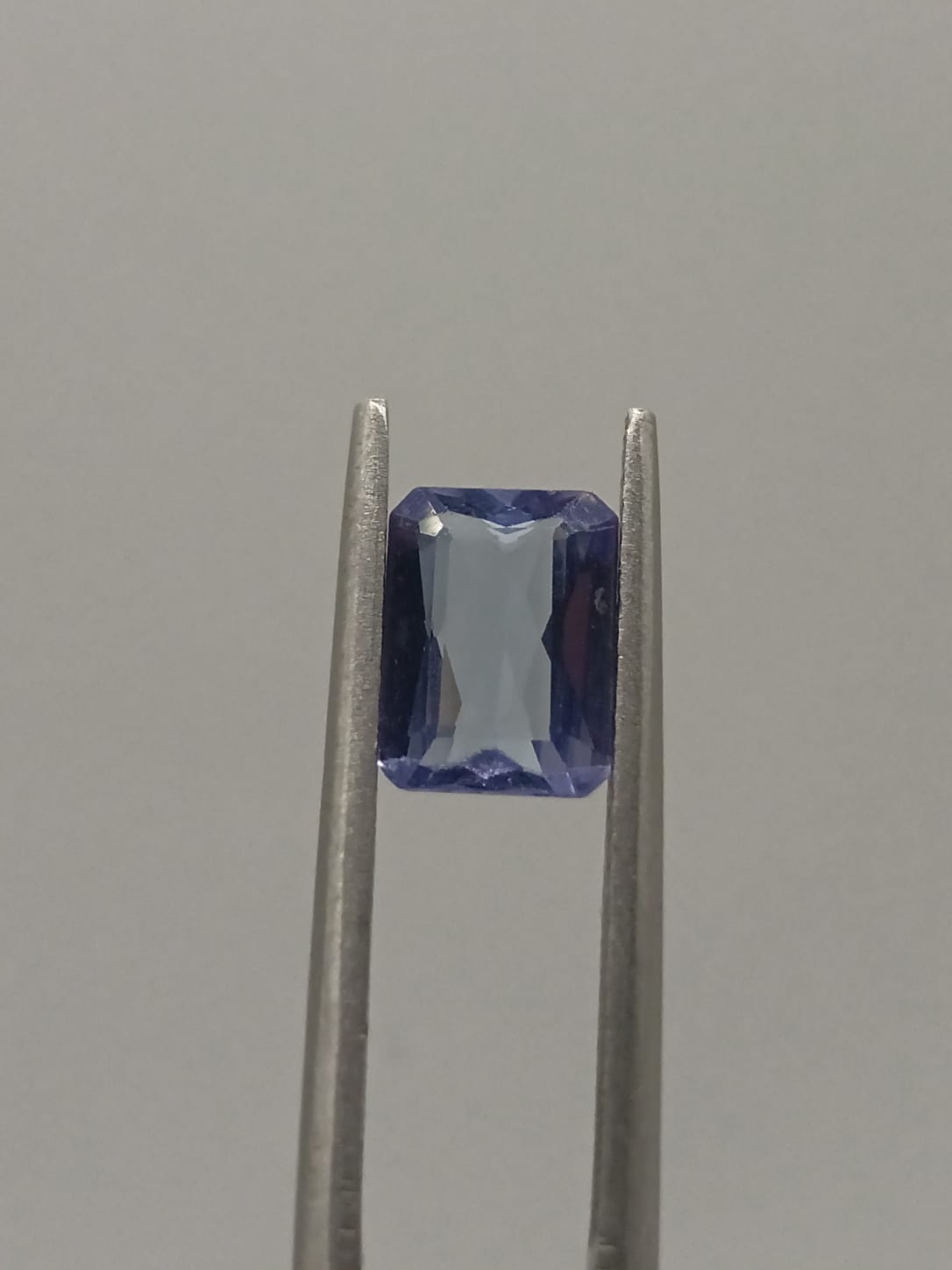 Tanzanita rectangular de 1.22ct