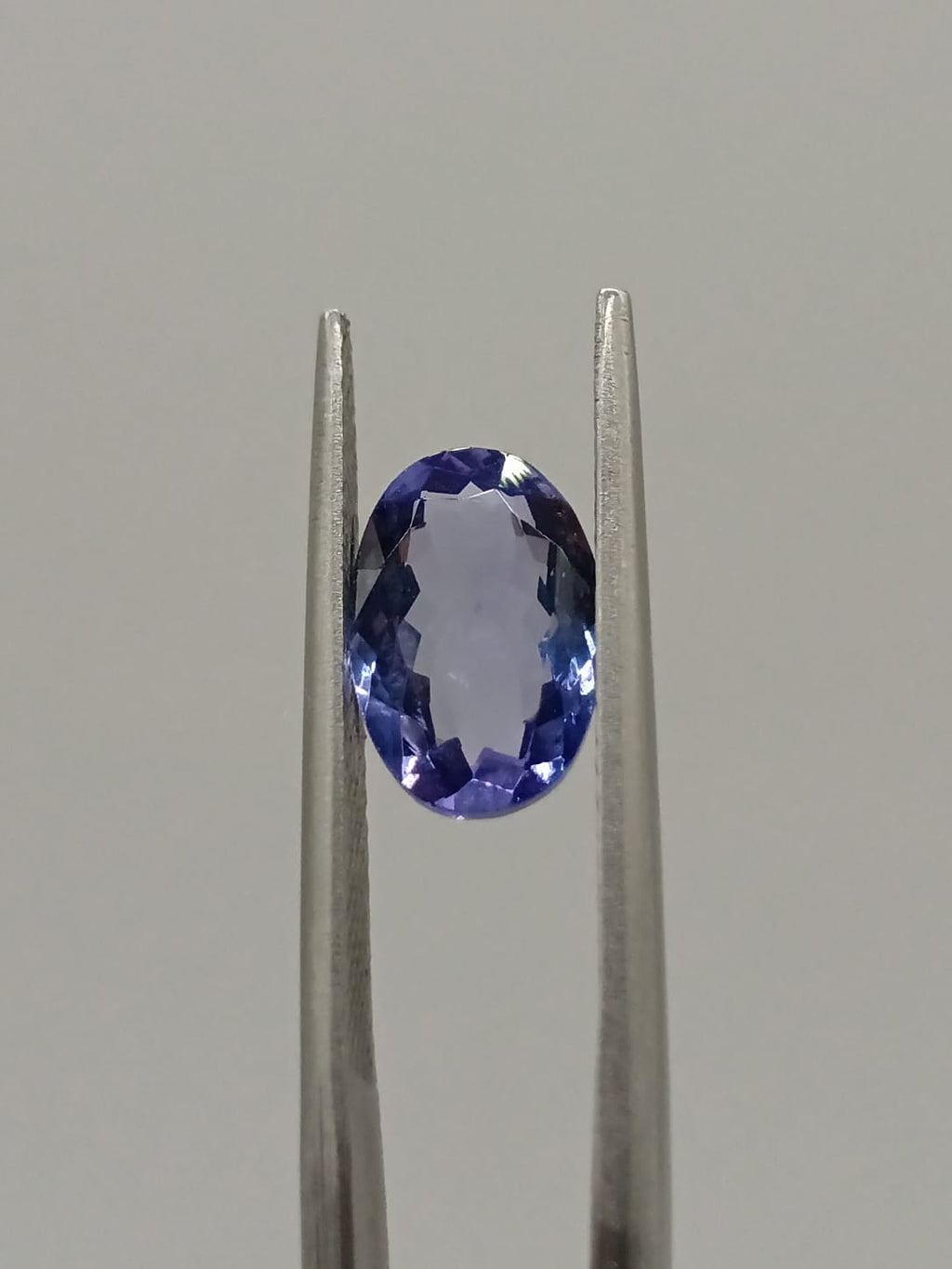 Tanzanita ovalada de 2.25ct