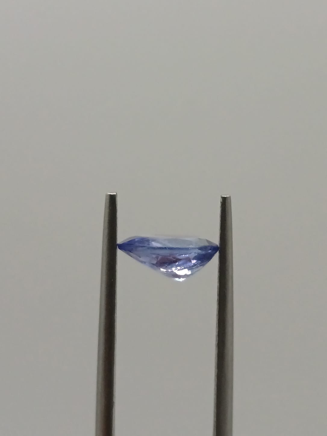 Tanzanita ovalada de 1.12ct