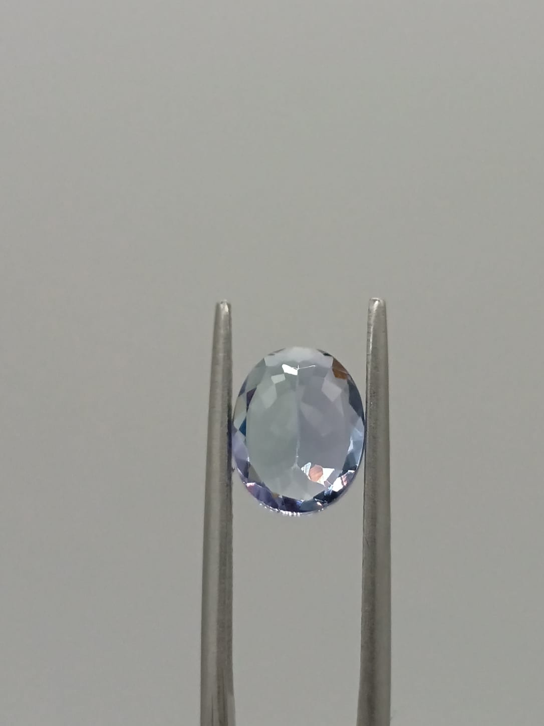 Tanzanita ovalada de 2.08ct