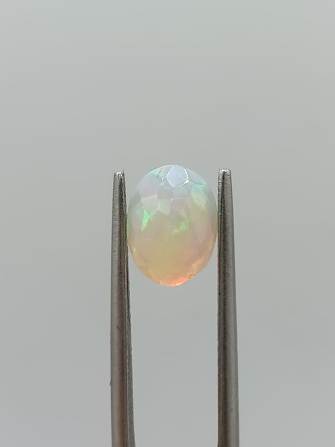 Ópalo ovalado de 1.29ct