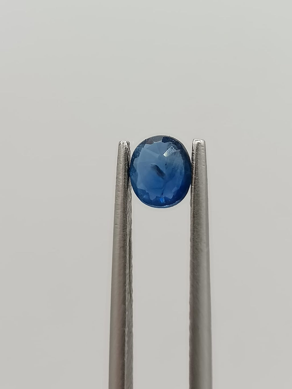 Zafiro ovalado de 0.53ct