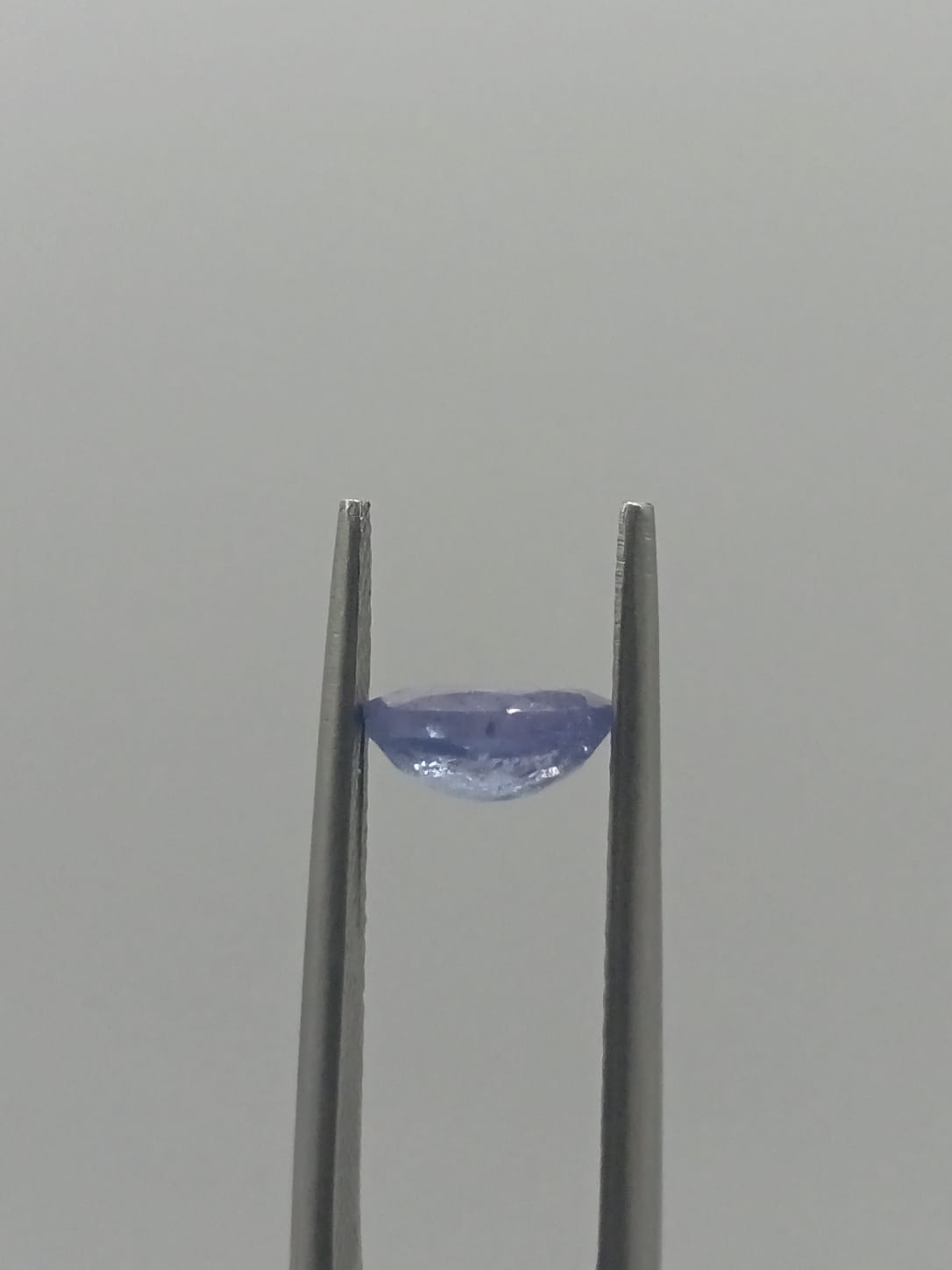 Tanzanita ovalada de 0.86ct