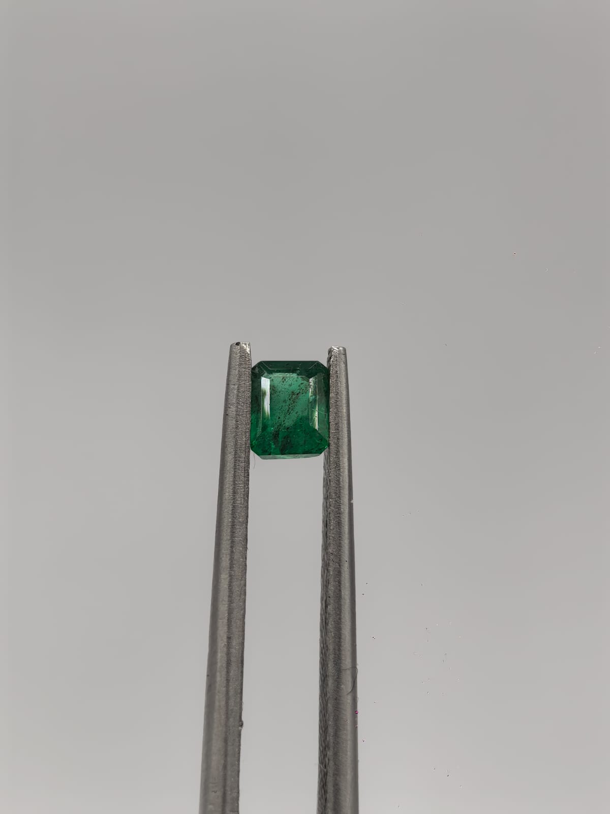 Esmeralda colombiana rectangular de 0.41ct