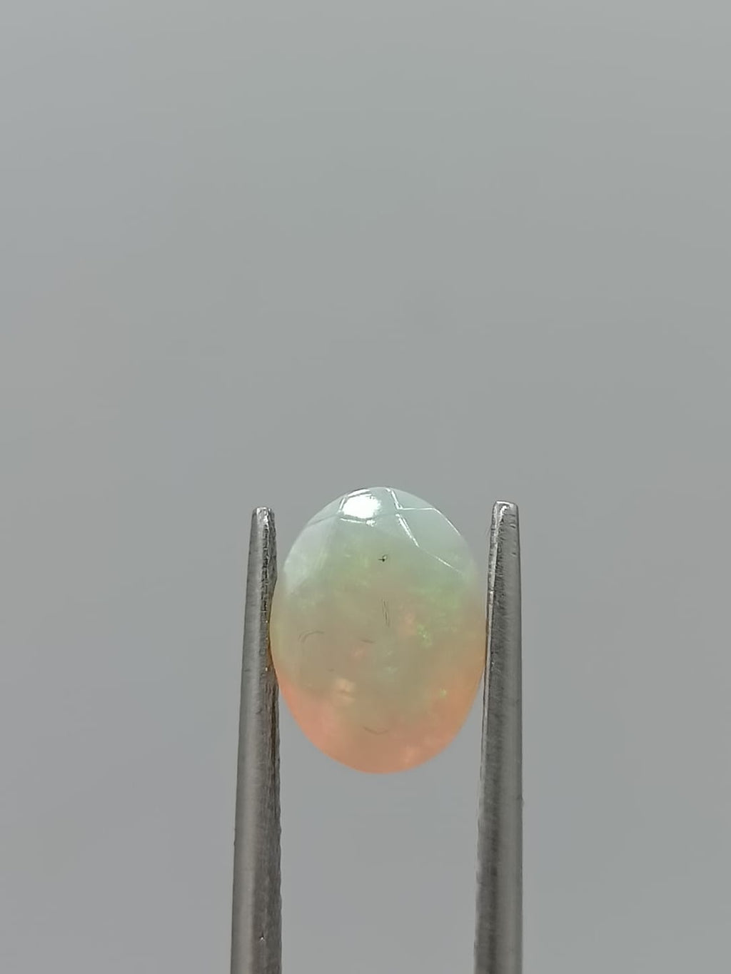 Ópalo ovalado de 1.34ct