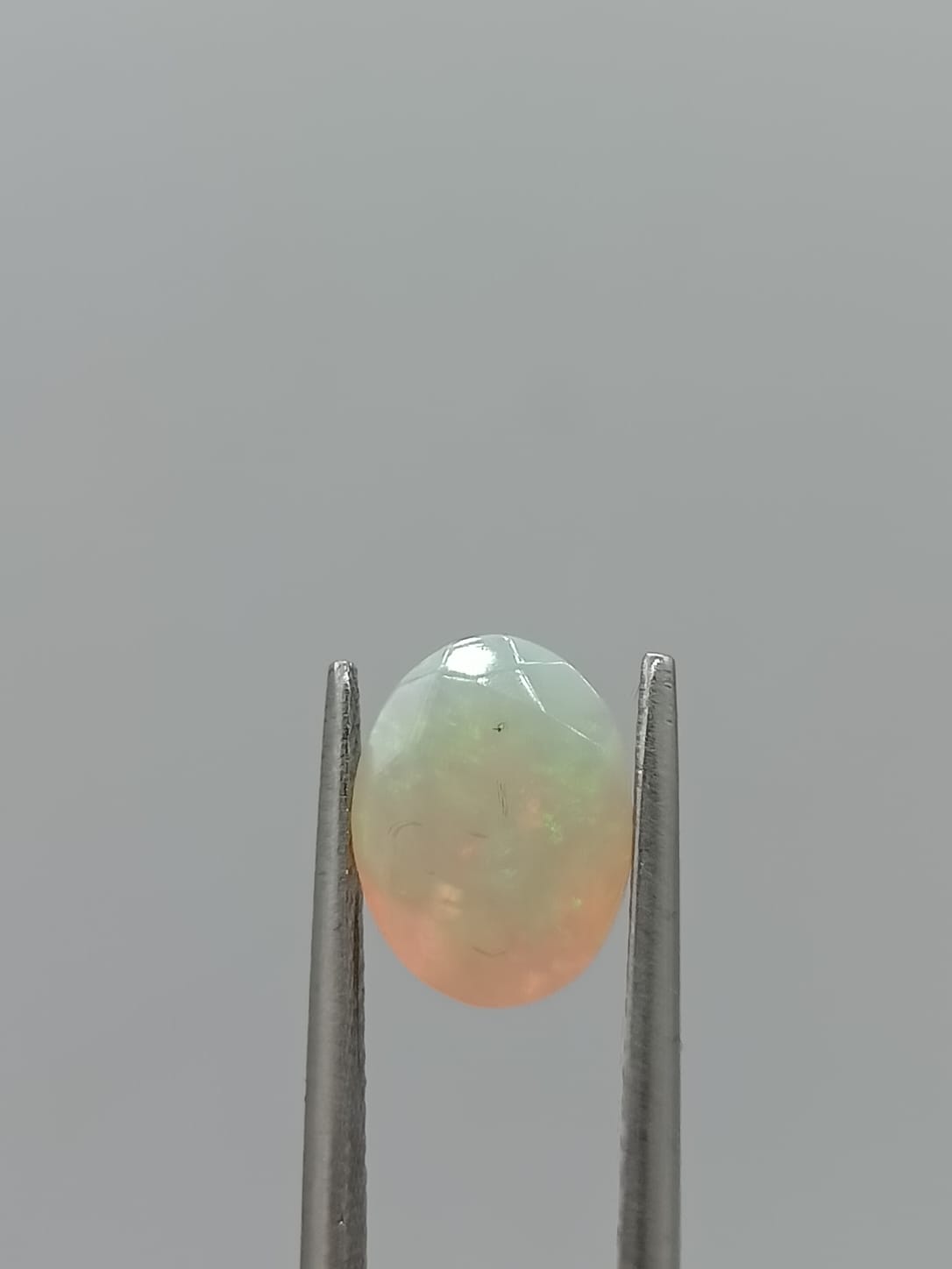 Ópalo ovalado de 1.34ct