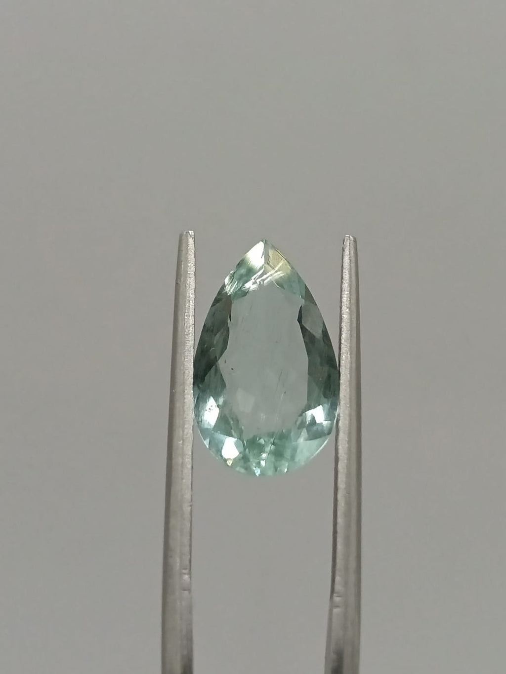 Aguamarina forma de gota de 2.61ct