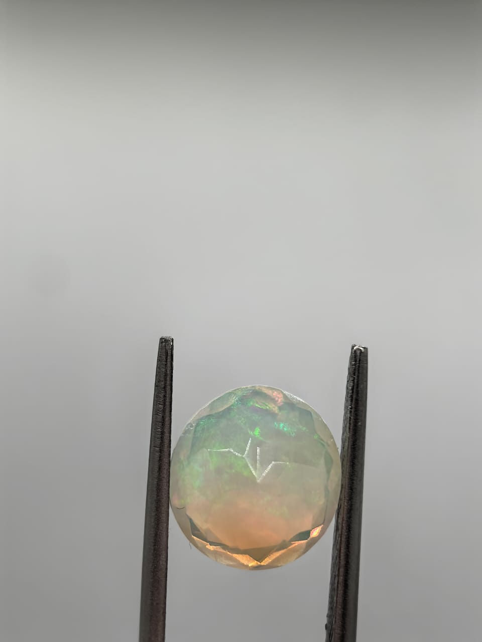 Ópalo circular de 2.50ct