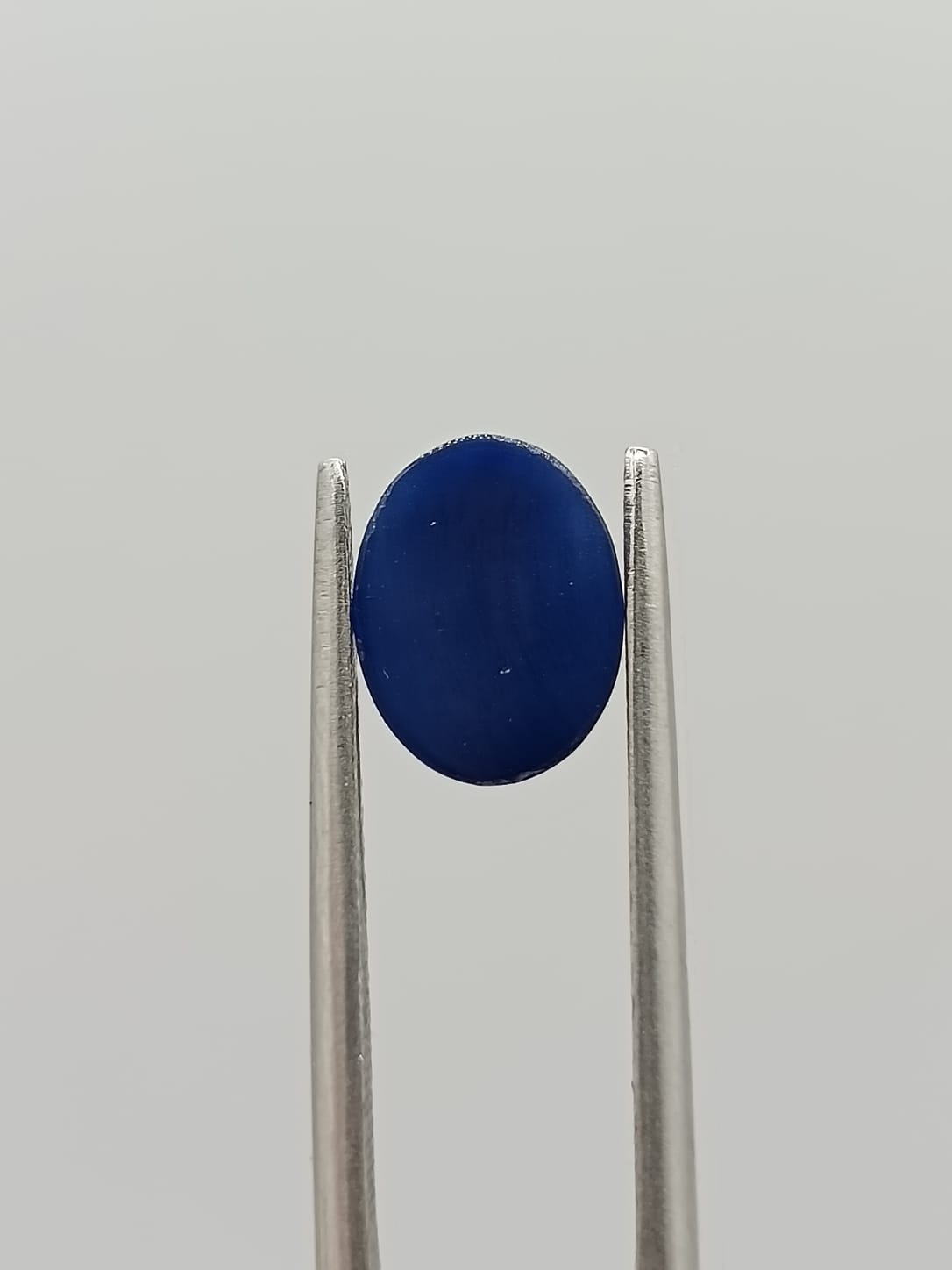 Zafiro ovalado de 2.24ct