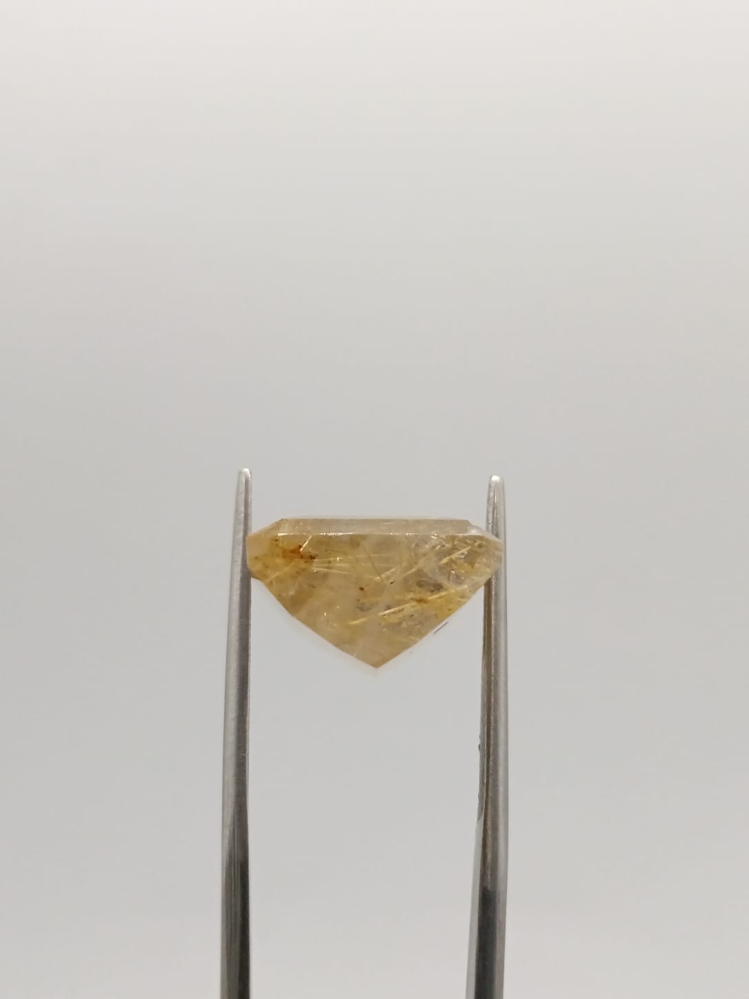 Cuarzo rutilado rectangular de 17.45ct