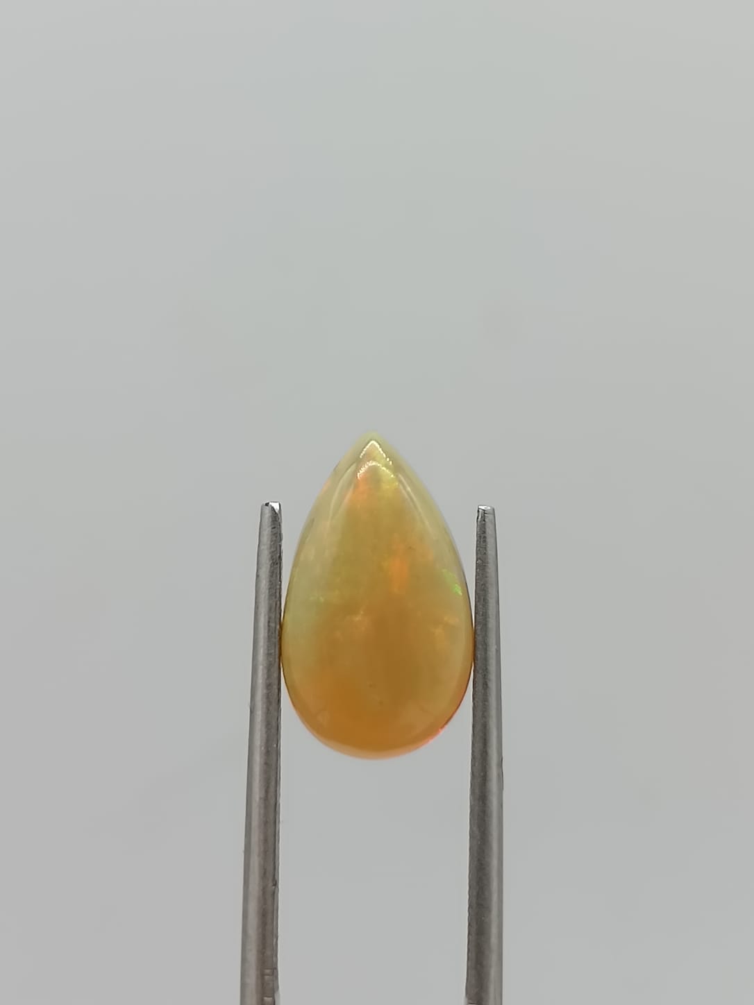 Ópalo forma de gota de 2.27ct