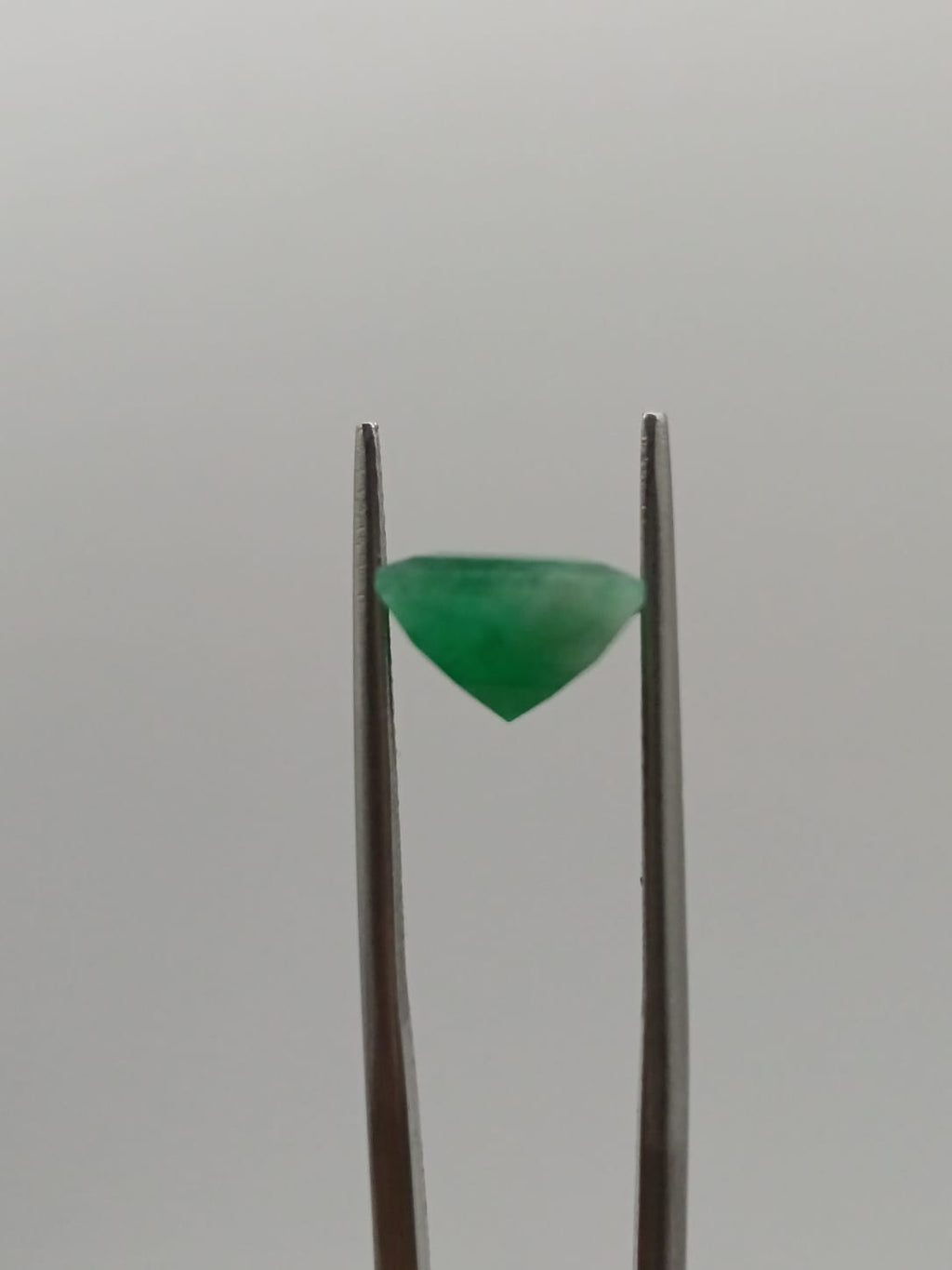 Esmeralda brasileña cuadrada de 3.19ct