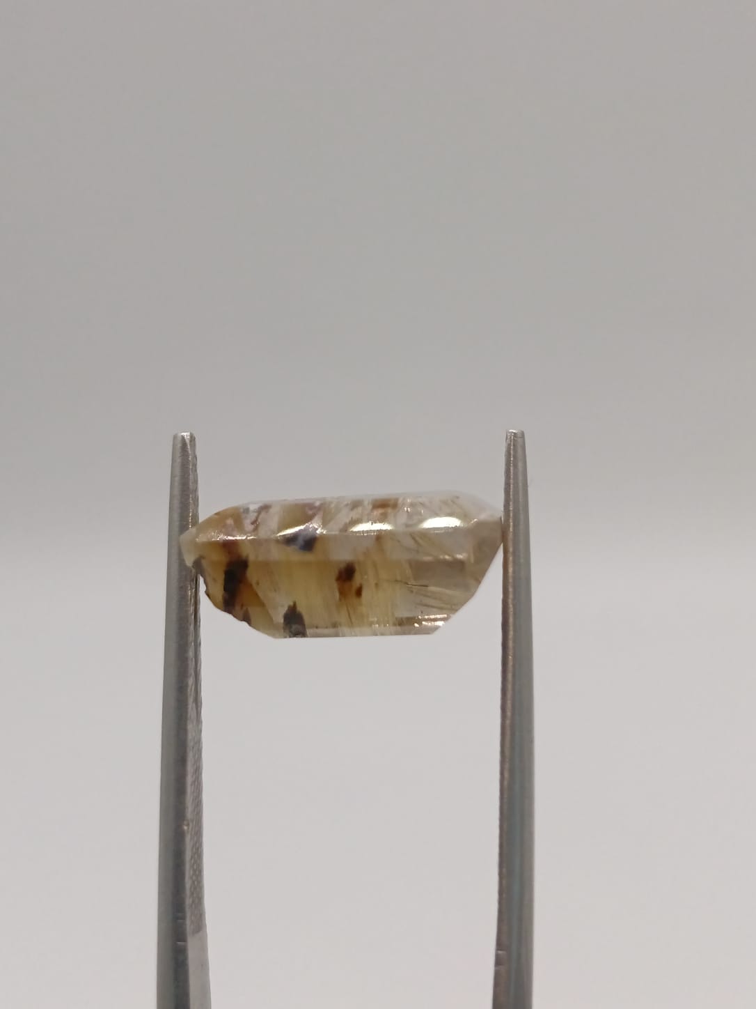Cuarzo rutilado rectangular de 5.93ct